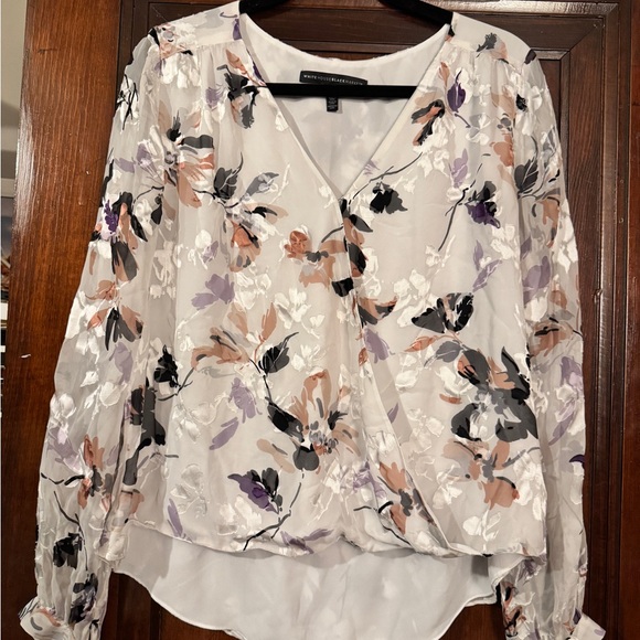 Jeans Brodé Floral White House Black Market Taille 4 - Motif Rhinestones, 29x32